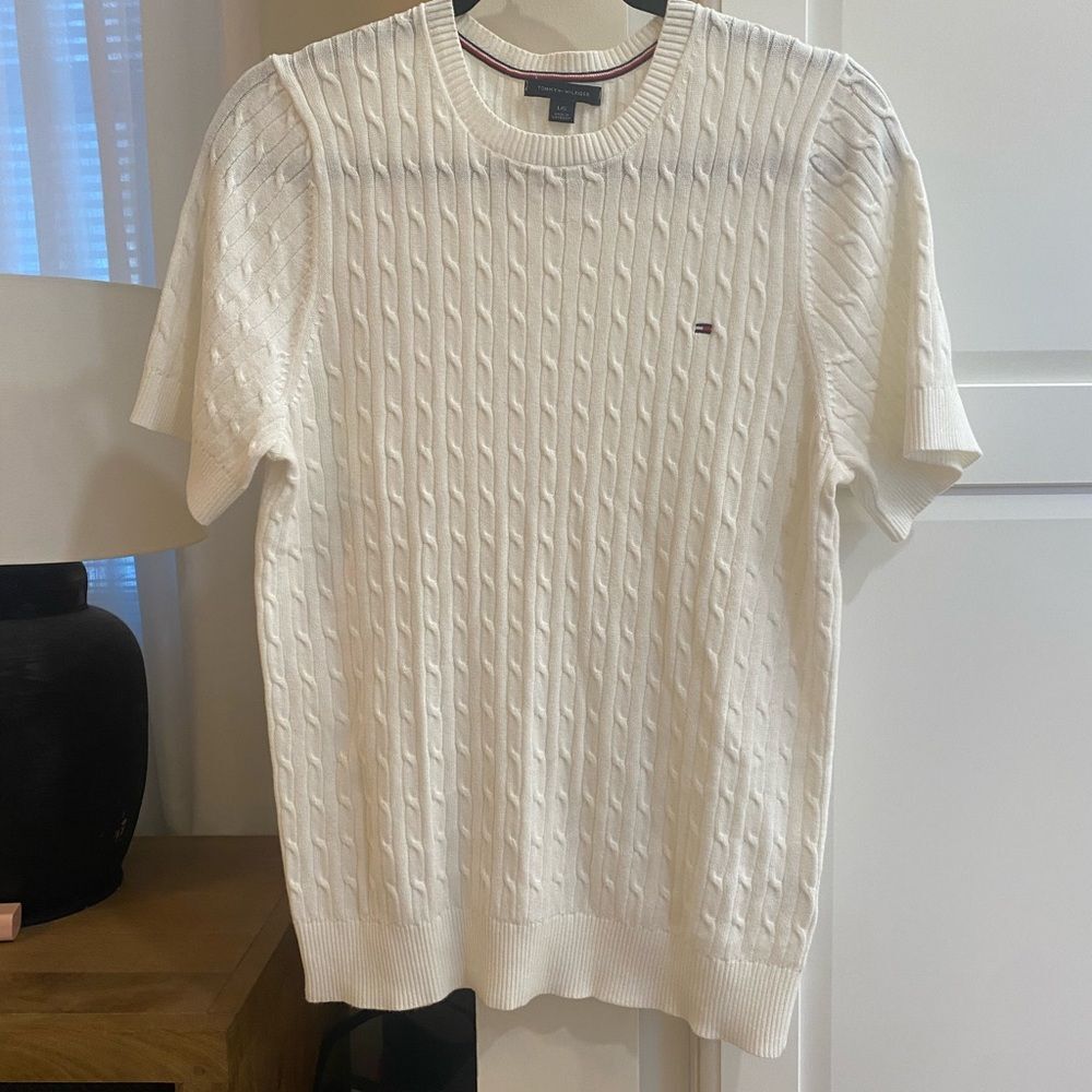 Tommy Hilfiger women’s Cream Cable Knit Crewneck Sweater